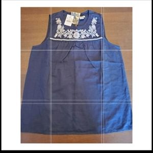 New J. CREW thin navy top with white design & keyhole back. Size 0.